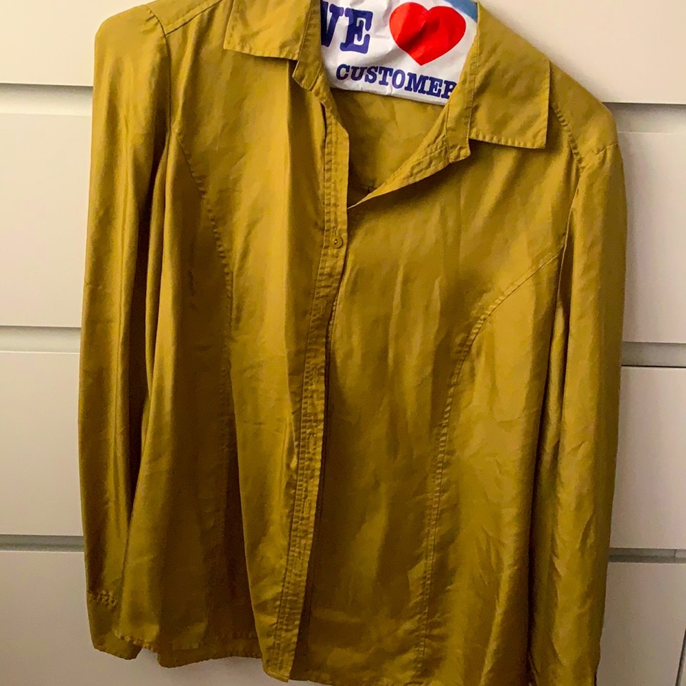 Women shirt